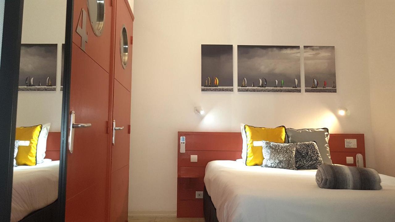 Hotel La Marine, Vieux Port ลาโรแชล ภายนอก รูปภาพ