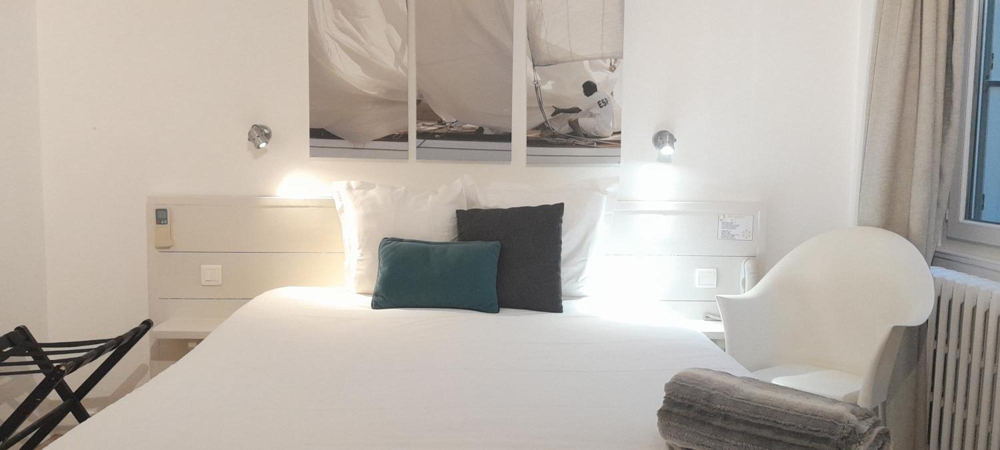 Hotel La Marine, Vieux Port ลาโรแชล ภายนอก รูปภาพ