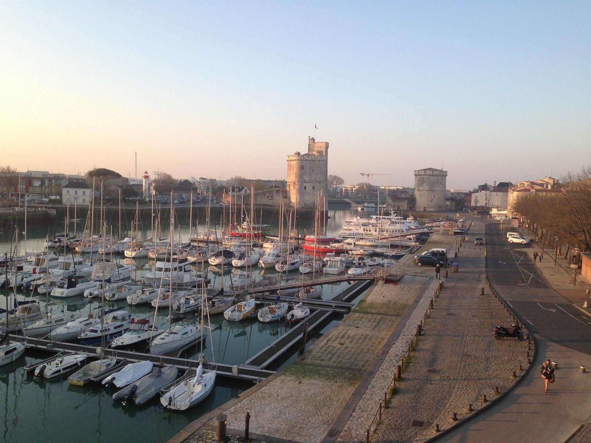 Hotel La Marine, Vieux Port ลาโรแชล ภายนอก รูปภาพ