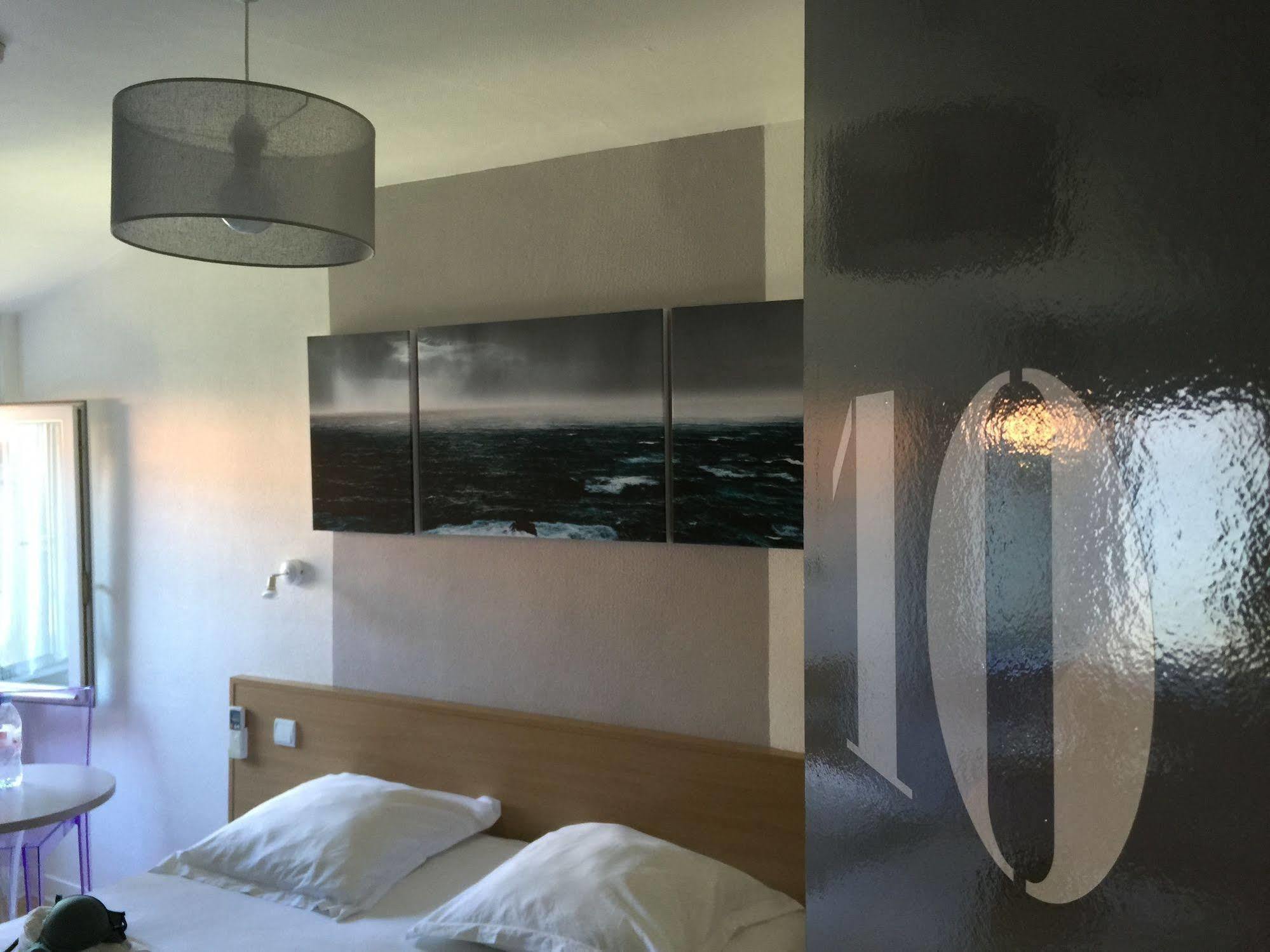 Hotel La Marine, Vieux Port ลาโรแชล ภายนอก รูปภาพ