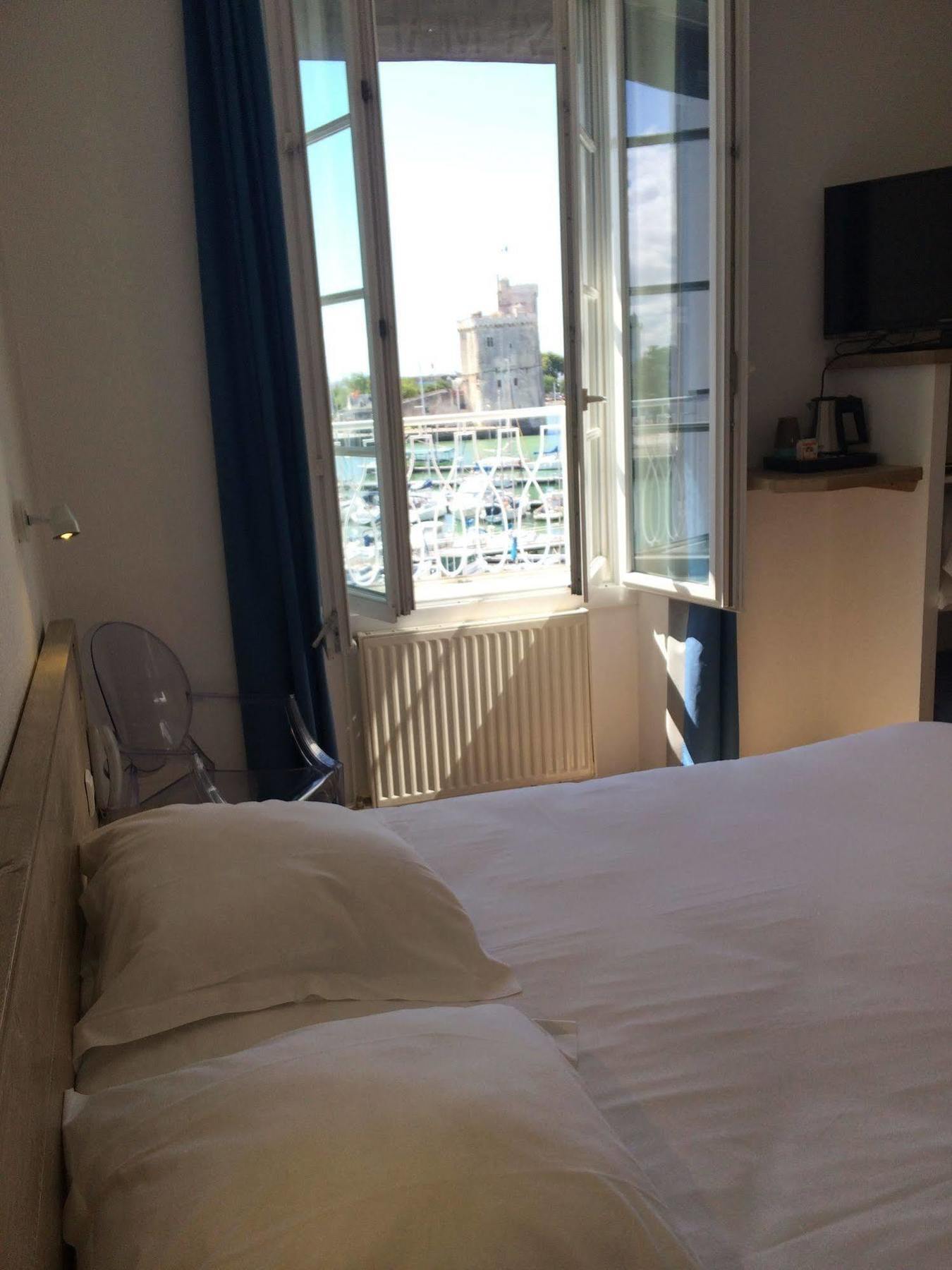 Hotel La Marine, Vieux Port ลาโรแชล ภายนอก รูปภาพ